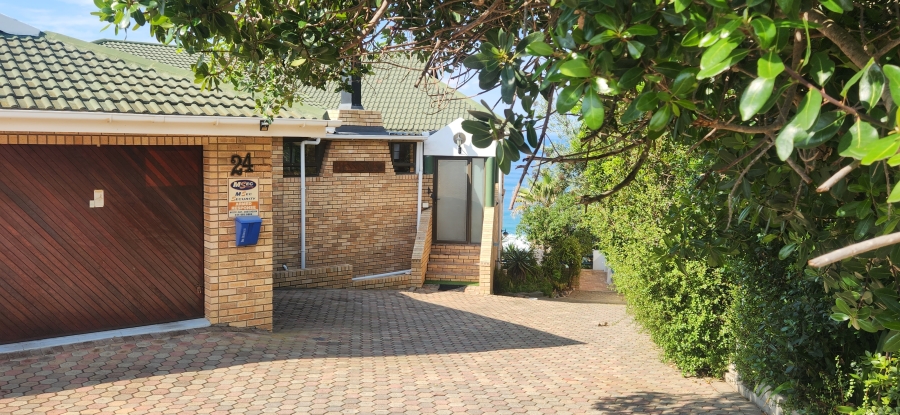 5 Bedroom Property for Sale in Dana Bay Western Cape